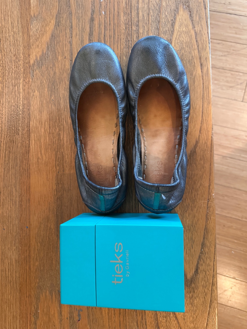 Tieks Women's Metallic Gray Ballet Flats: Size 8